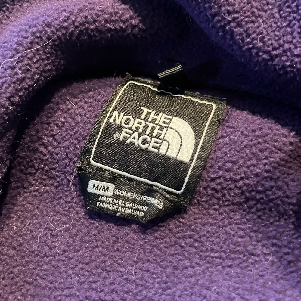 The North Face Women's Purple Fleece Jacket - Picture 2 of 3